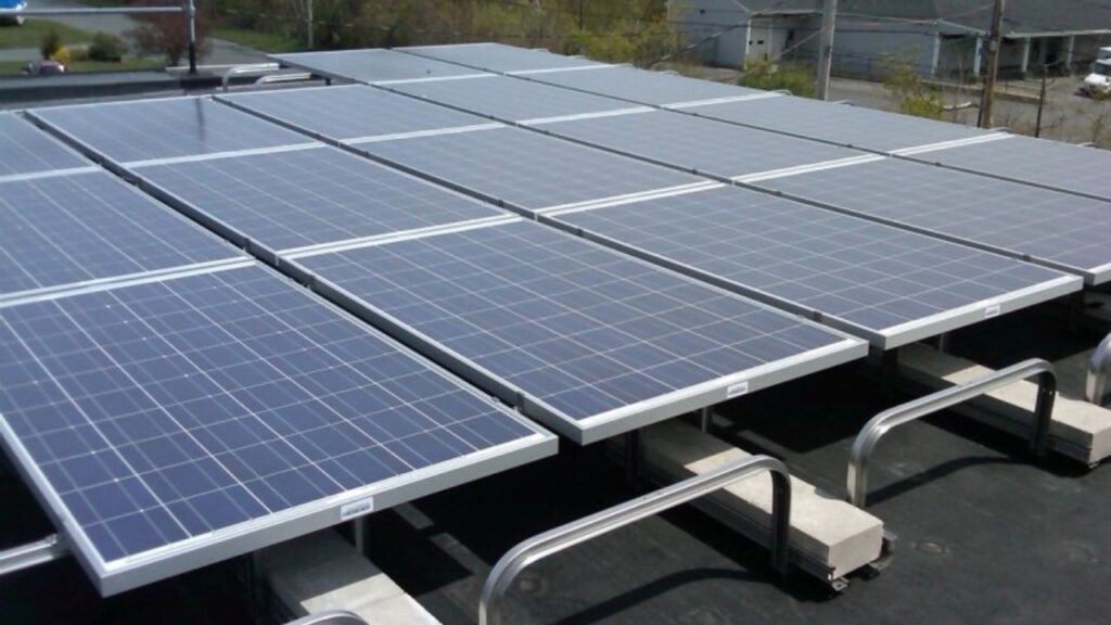 solar panel installed in rubber roofs